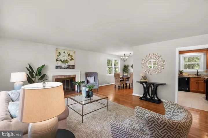 7506 Hamlet St, Springfield, Virginia 22151