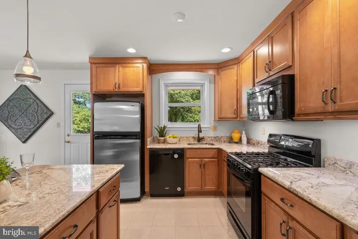 7506 Hamlet St, Springfield, Virginia 22151