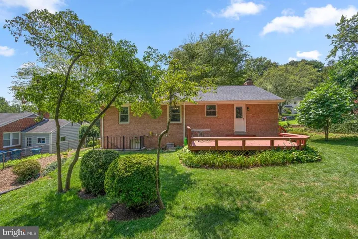 7506 Hamlet St, Springfield, Virginia 22151