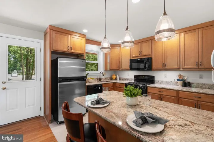 7506 Hamlet St, Springfield, Virginia 22151