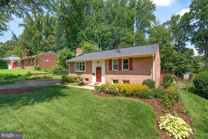 7506 Hamlet St, Springfield, Virginia 22151