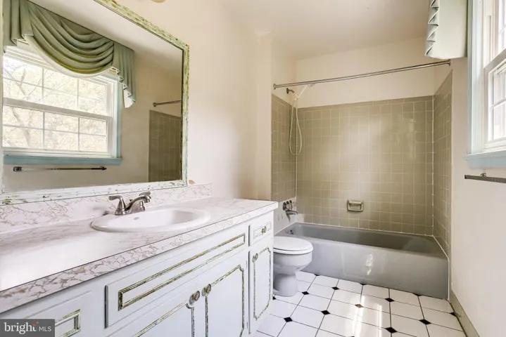3524 King Arthur Rd, Annandale, Virginia 22003