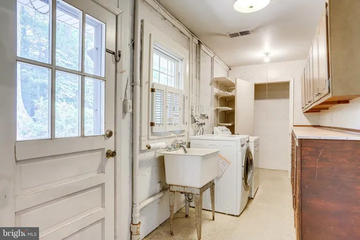 3524 King Arthur Rd, Annandale, Virginia 22003