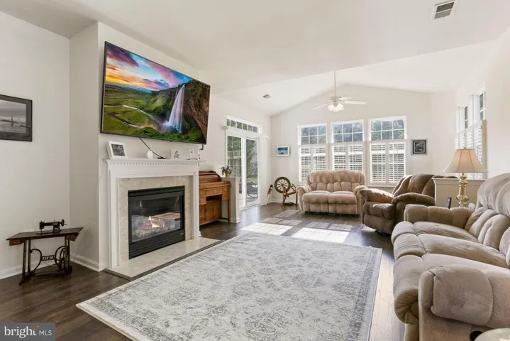 16158 Dancing Leaf Pl, Dumfries, Virginia 22025