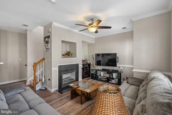 6817 Sabbarton Pl, Gainesville, Virginia 20155