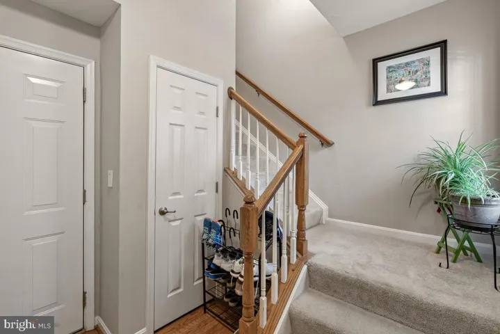 6817 Sabbarton Pl, Gainesville, Virginia 20155