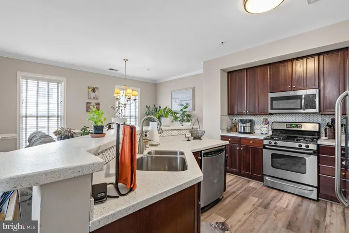 6817 Sabbarton Pl, Gainesville, Virginia 20155