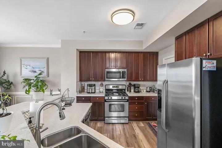 6817 Sabbarton Pl, Gainesville, Virginia 20155