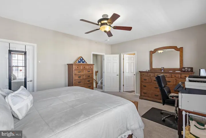 6817 Sabbarton Pl, Gainesville, Virginia 20155