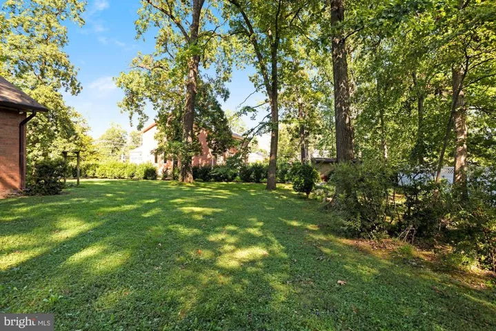 6621 Haycock Rd, Falls Church, Virginia 22043