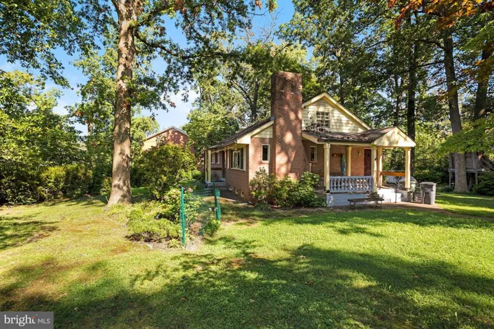 6621 Haycock Rd, Falls Church, Virginia 22043