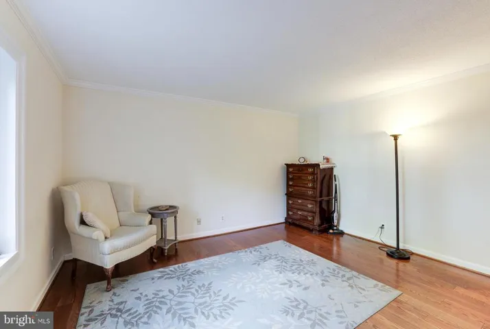 8370 Greensboro #216, Mclean, Virginia 22102
