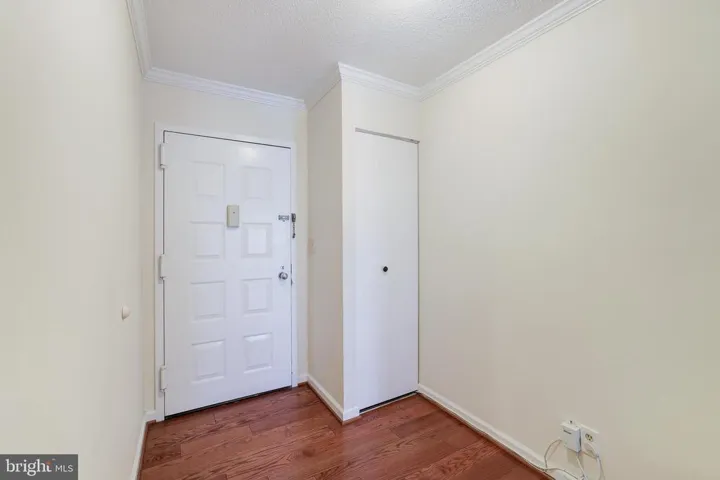8370 Greensboro #216, Mclean, Virginia 22102