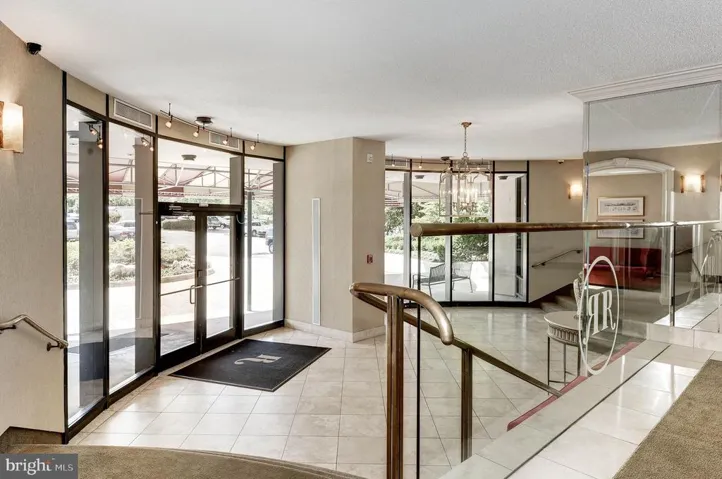 8370 Greensboro #216, Mclean, Virginia 22102