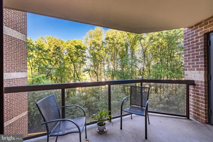8370 Greensboro #216, Mclean, Virginia 22102