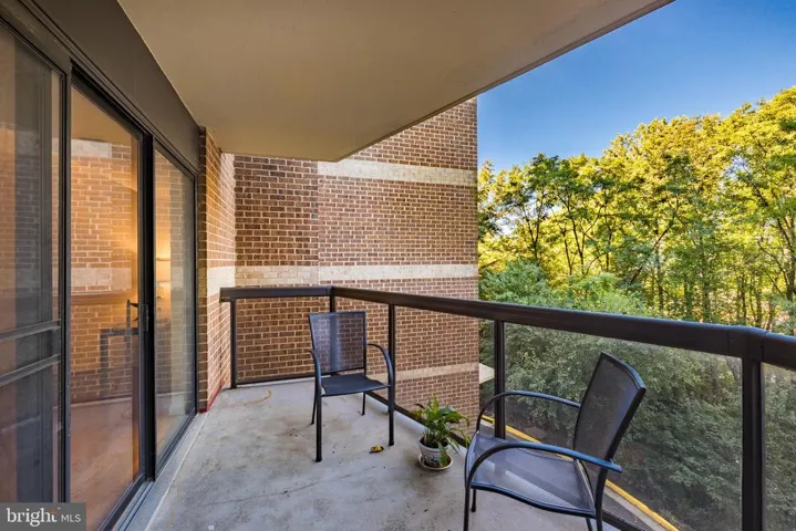 8370 Greensboro #216, Mclean, Virginia 22102