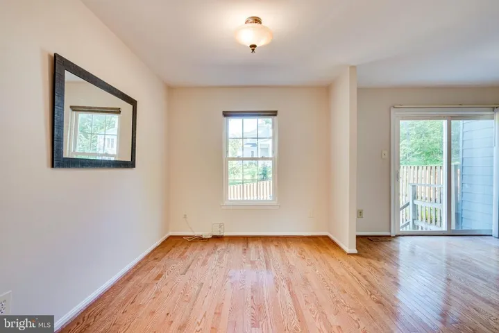 8307 Stationhouse Ct, Lorton, Virginia 22079