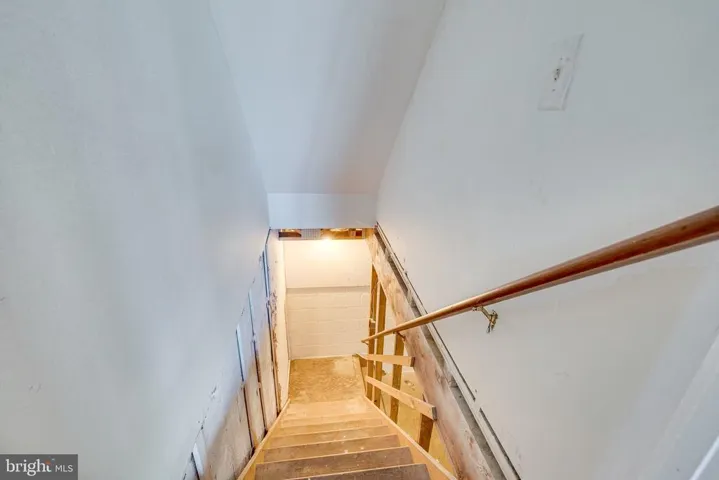 8307 Stationhouse Ct, Lorton, Virginia 22079