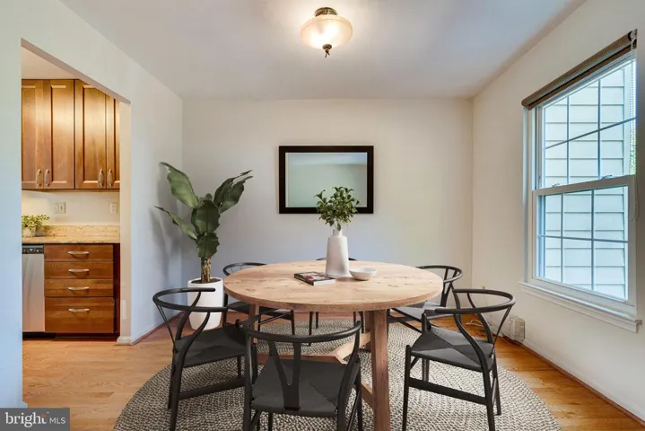 8307 Stationhouse Ct, Lorton, Virginia 22079