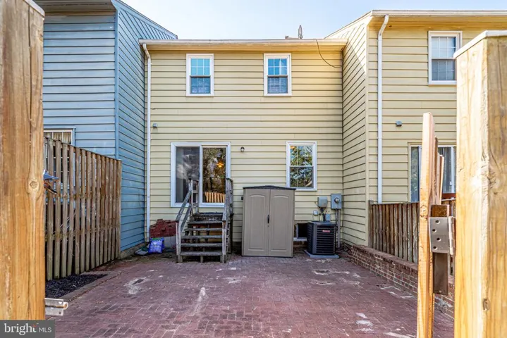 8307 Stationhouse Ct, Lorton, Virginia 22079