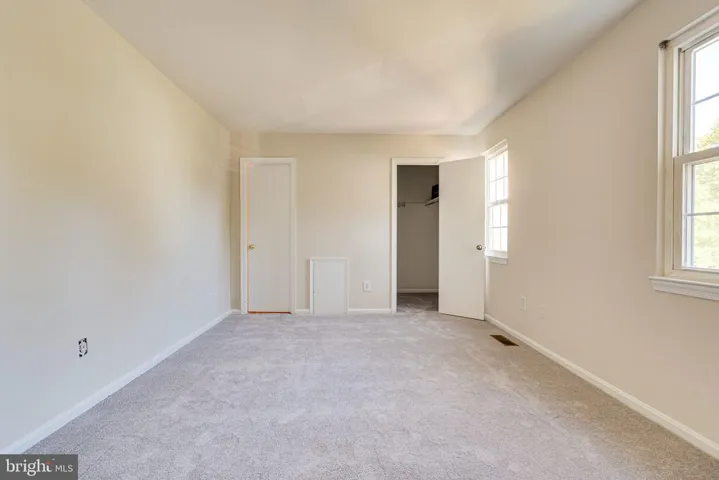 8307 Stationhouse Ct, Lorton, Virginia 22079