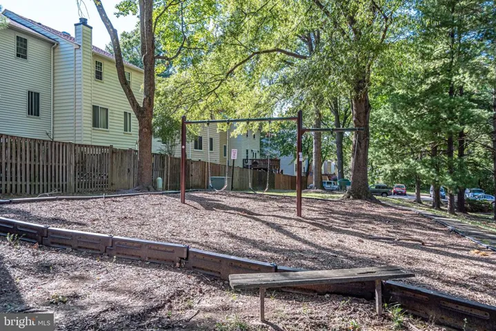 8307 Stationhouse Ct, Lorton, Virginia 22079