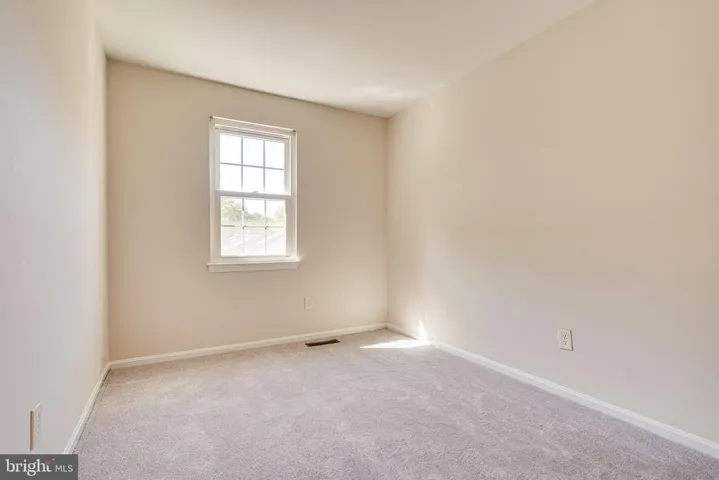 8307 Stationhouse Ct, Lorton, Virginia 22079