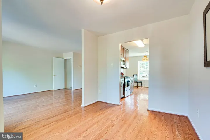 8307 Stationhouse Ct, Lorton, Virginia 22079