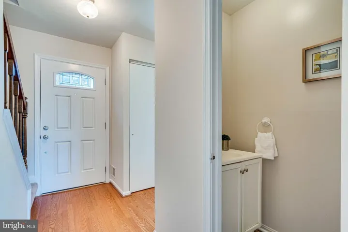 8307 Stationhouse Ct, Lorton, Virginia 22079