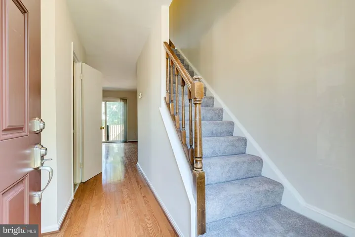 8307 Stationhouse Ct, Lorton, Virginia 22079