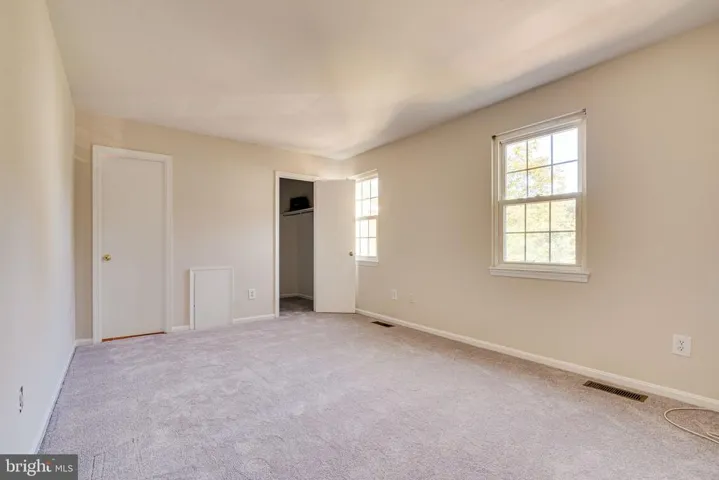 8307 Stationhouse Ct, Lorton, Virginia 22079