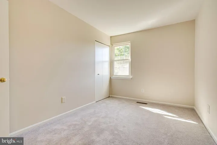 8307 Stationhouse Ct, Lorton, Virginia 22079