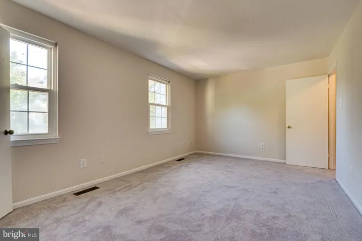 8307 Stationhouse Ct, Lorton, Virginia 22079
