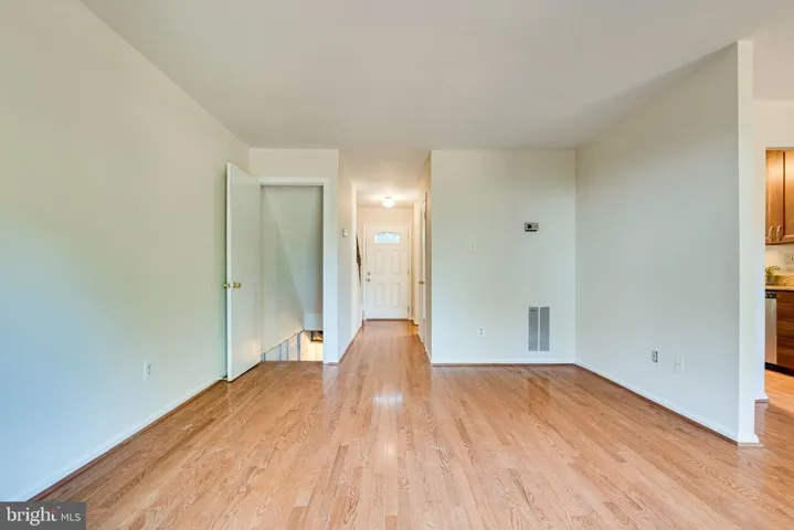 8307 Stationhouse Ct, Lorton, Virginia 22079