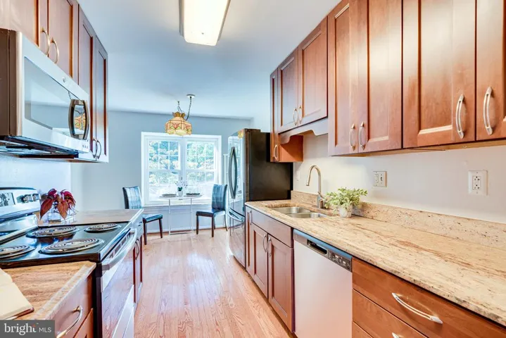 8307 Stationhouse Ct, Lorton, Virginia 22079
