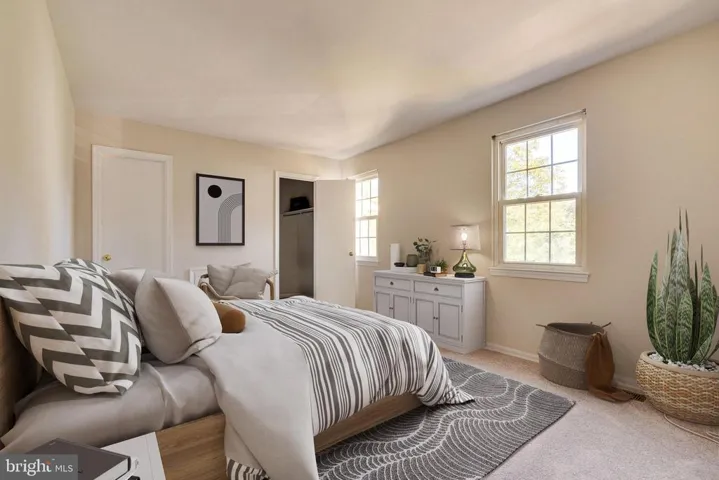 8307 Stationhouse Ct, Lorton, Virginia 22079