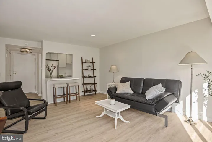 6001 Arlington Blvd #313, Falls Church, Virginia 22044