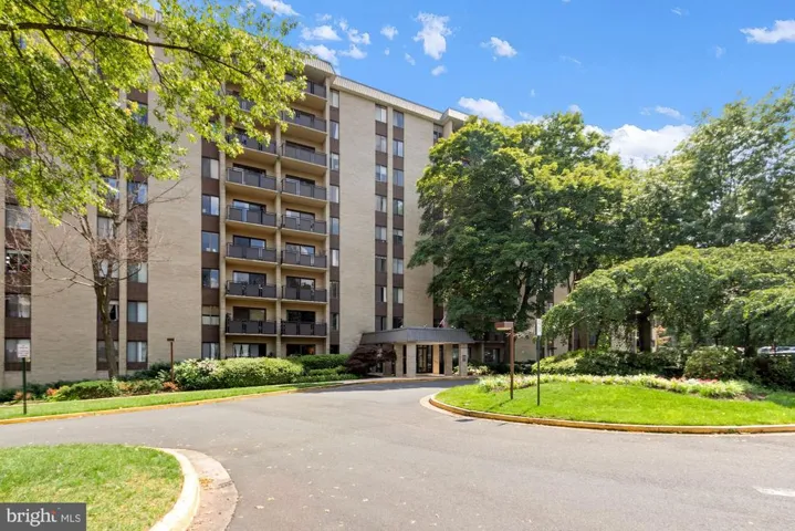 6001 Arlington Blvd #313, Falls Church, Virginia 22044