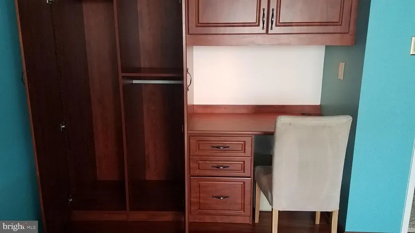 307 Yoakum Pkwy #1722, Alexandria, Virginia 22304