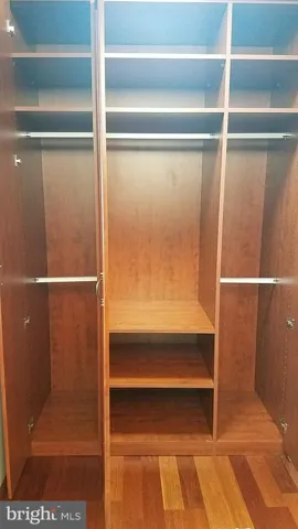 307 Yoakum Pkwy #1722, Alexandria, Virginia 22304