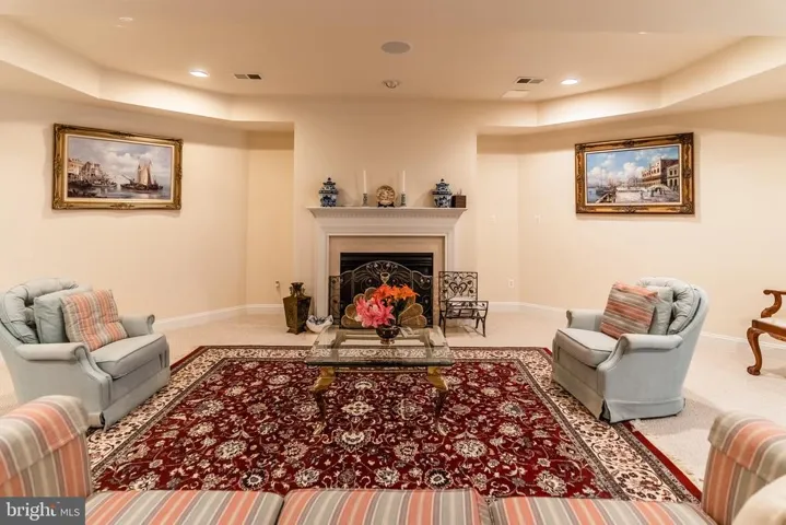 1018 Eaton Dr, Mclean, Virginia 22102
