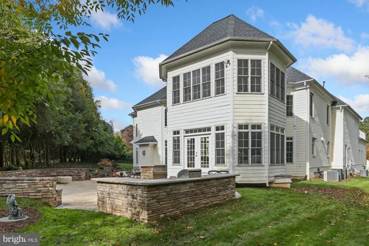 1018 Eaton Dr, Mclean, Virginia 22102