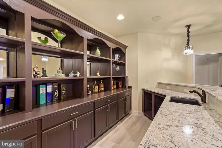 1018 Eaton Dr, Mclean, Virginia 22102