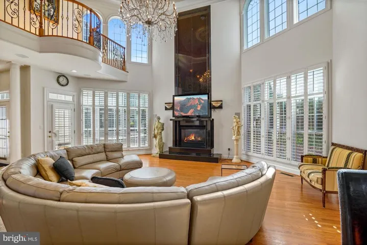 1018 Eaton Dr, Mclean, Virginia 22102