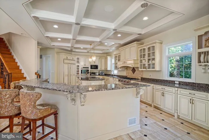 1018 Eaton Dr, Mclean, Virginia 22102