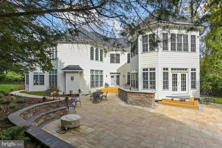 1018 Eaton Dr, Mclean, Virginia 22102
