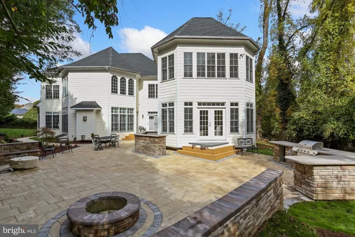 1018 Eaton Dr, Mclean, Virginia 22102