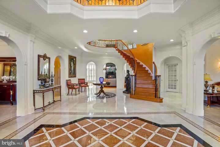 1018 Eaton Dr, Mclean, Virginia 22102