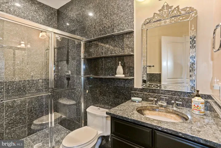 1018 Eaton Dr, Mclean, Virginia 22102