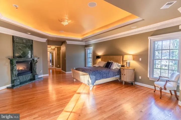1018 Eaton Dr, Mclean, Virginia 22102